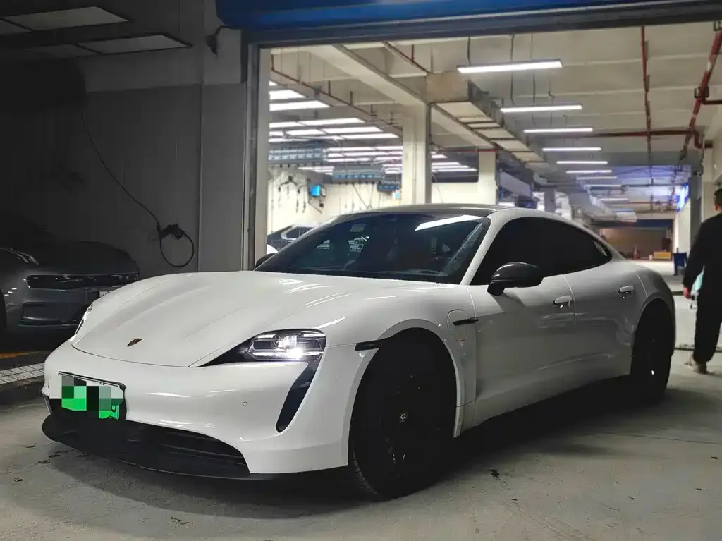 Porsche Taycan 2021 из CN, фото 1