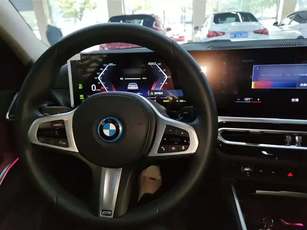BMW i3 — фото 7
