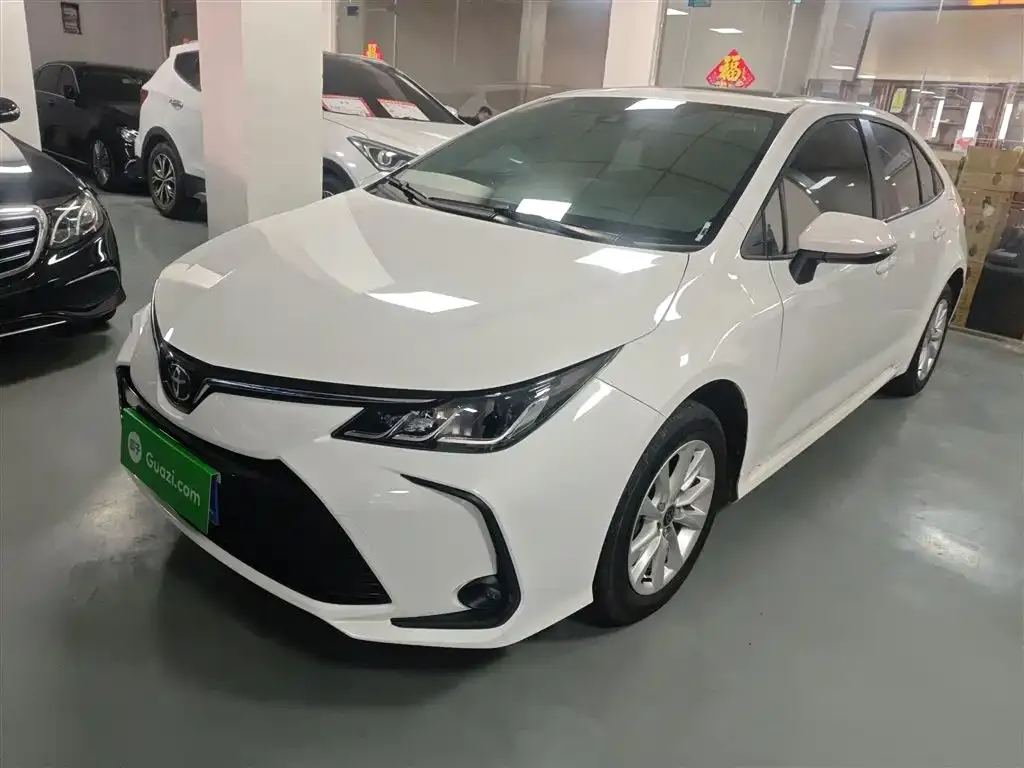 Toyota Corolla 2024 из CN, фото 1