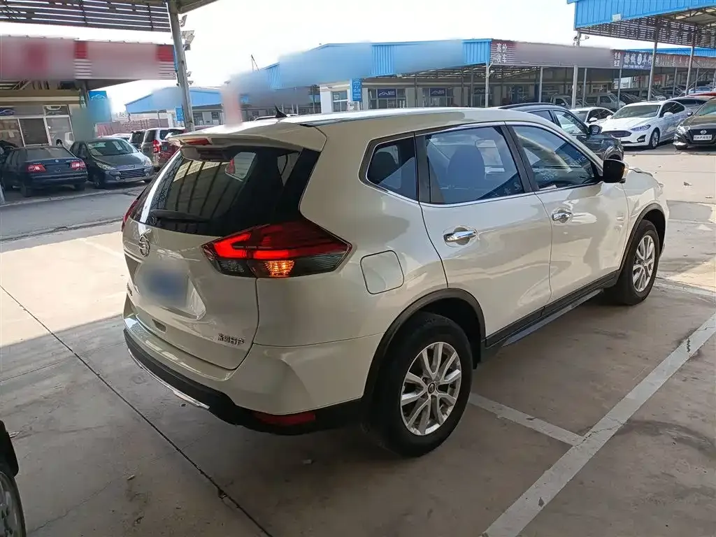 Nissan X-Trail — фото 2