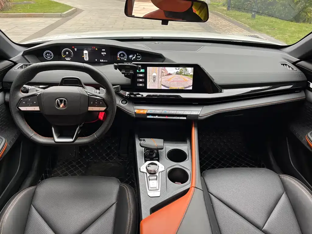 Changan UNI-V 2023 из CN, фото 4
