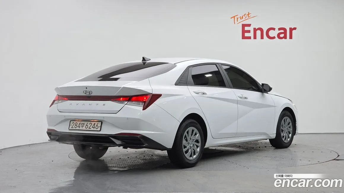 Hyundai AVANTE 2022 из KR, фото 2