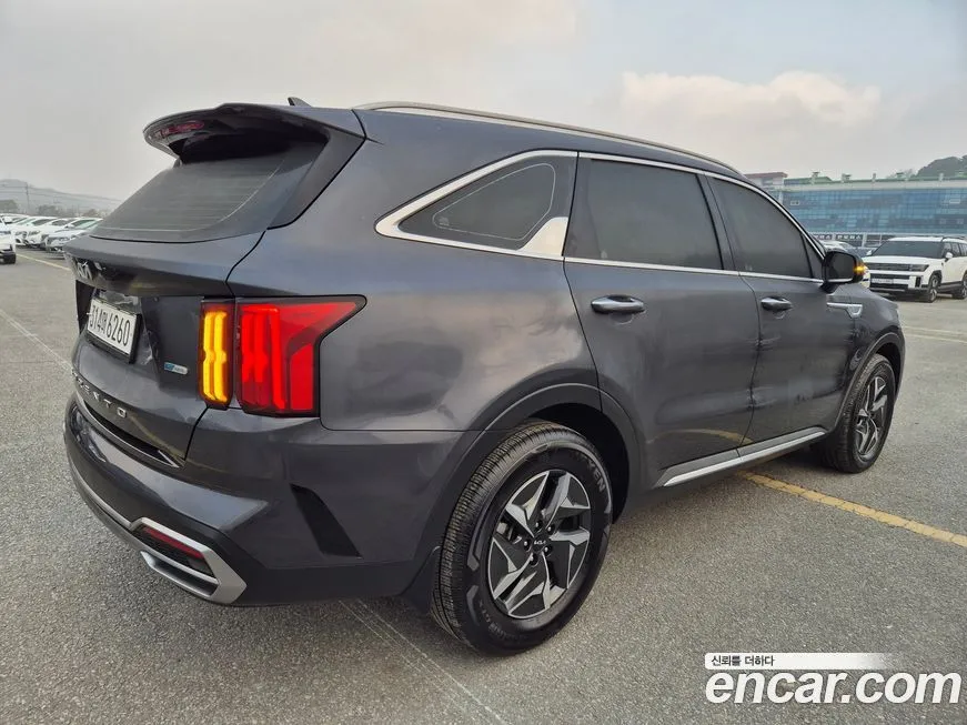 Kia Sorento — фото 9