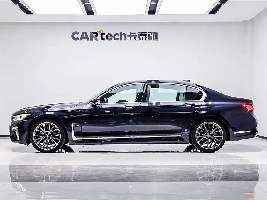 BMW 7 Series 2021 из CN, фото 10