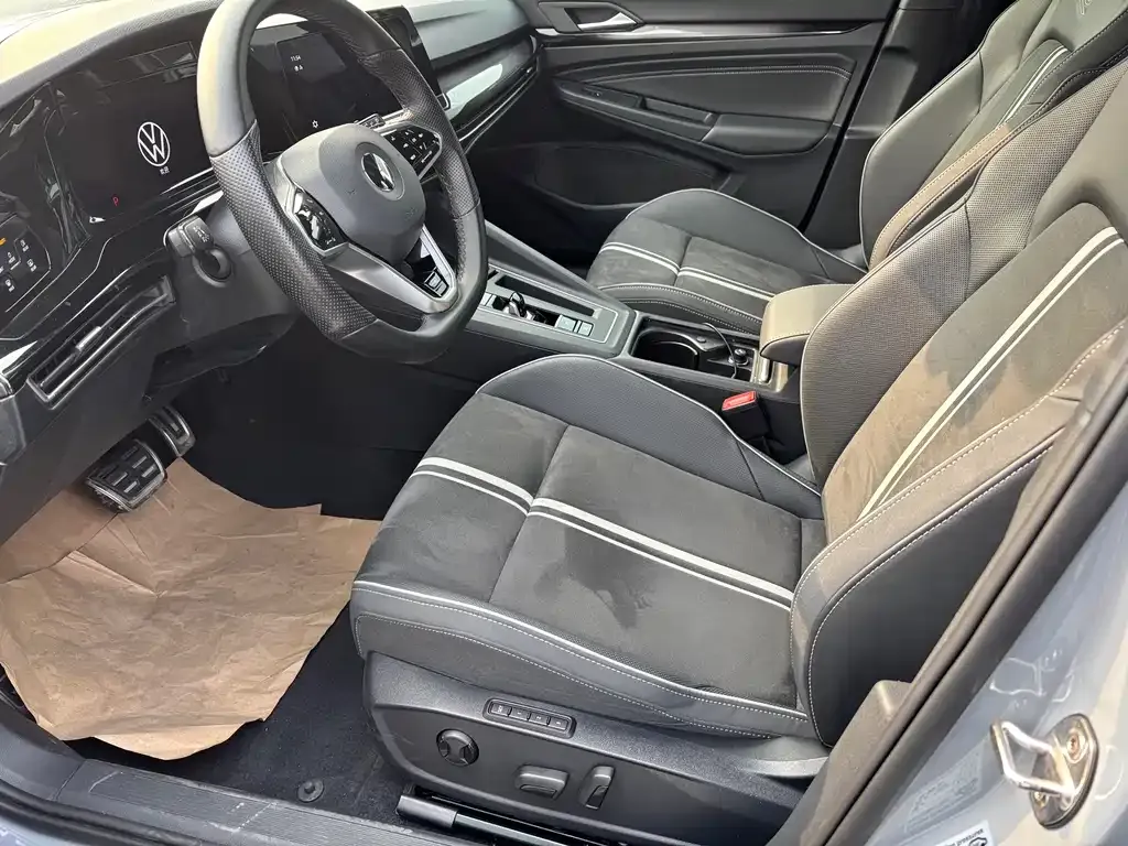 Volkswagen Golf 2021 из CN, фото 9