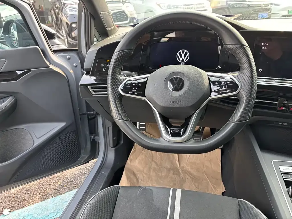 Volkswagen Golf 2021 из CN, фото 10