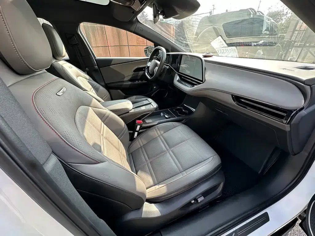 Hongqi EH7 2024 из CN, фото 4