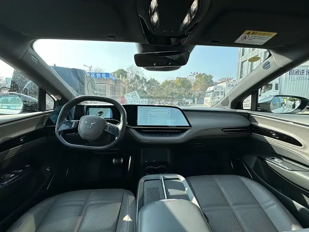 Hongqi EH7 2024 из CN, фото 3