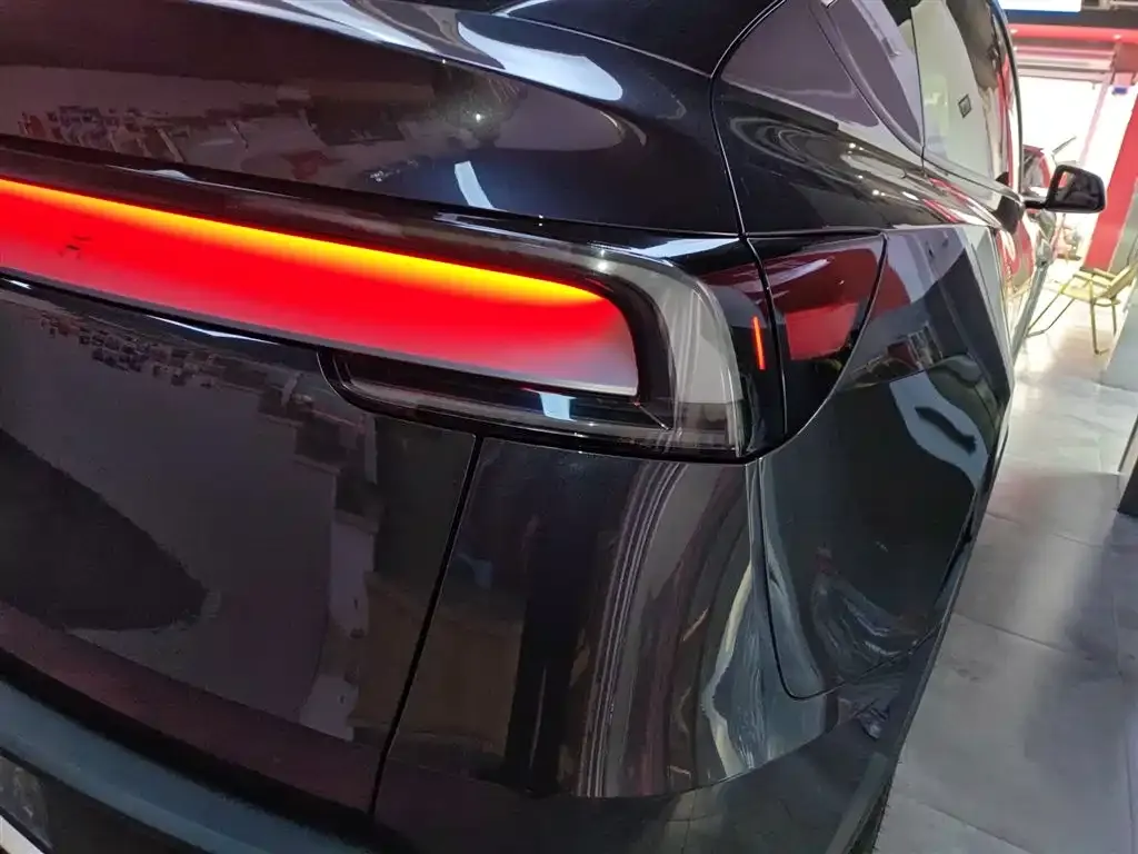 Tesla Model Y 2025 из CN, фото 7