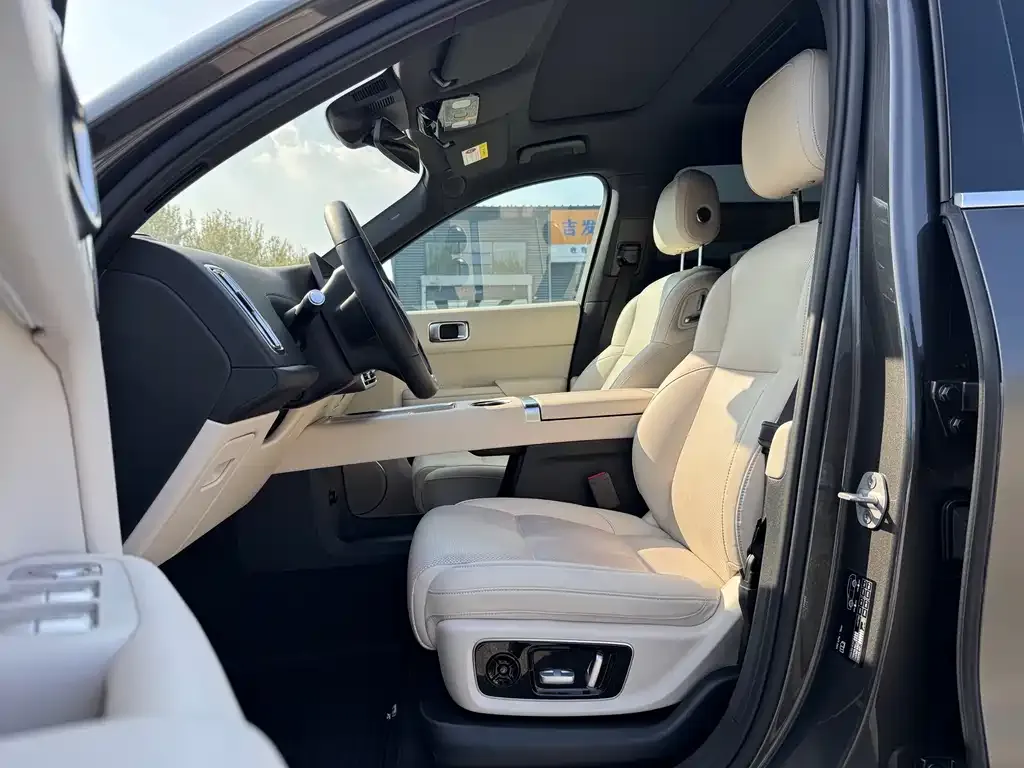 Li Auto L8 2022 из CN, фото 2