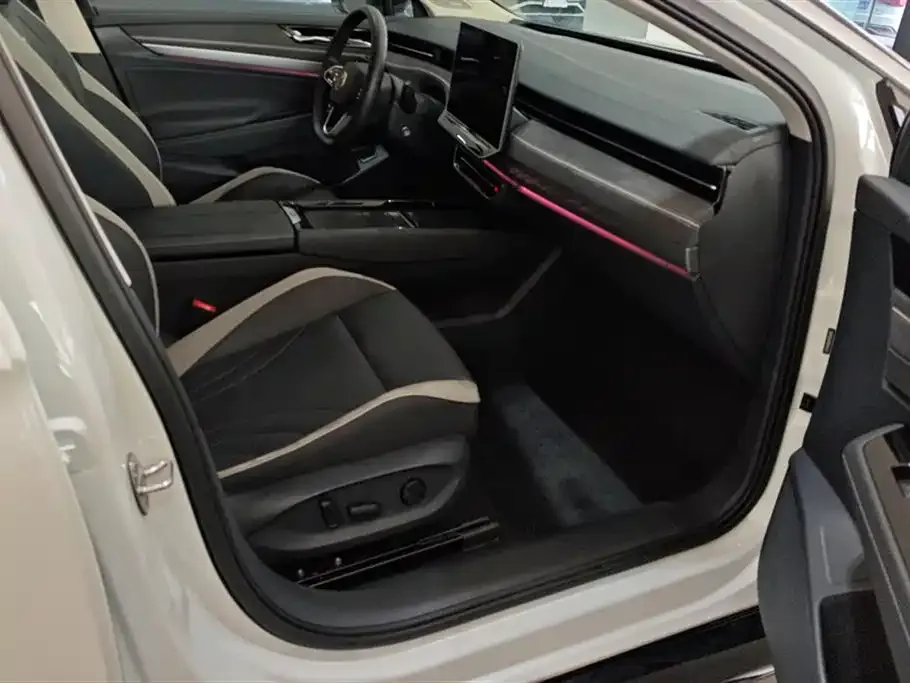 Volkswagen ID.7 VIZZION 2024 из CN, фото 8