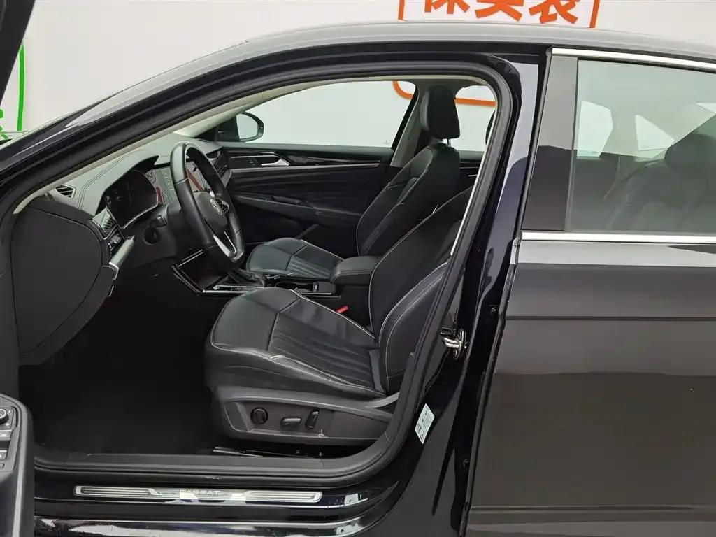 Volkswagen Passat 2023 из CN, фото 10