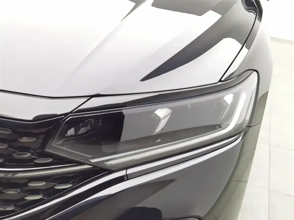 Volkswagen Passat 2023 из CN, фото 7
