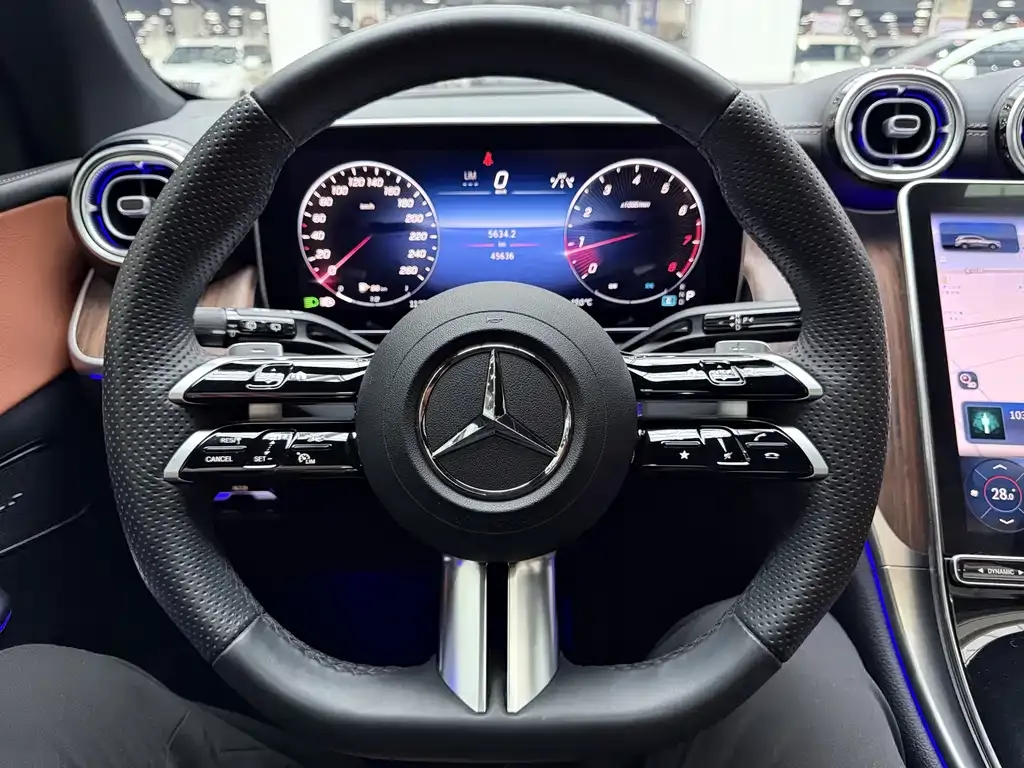Mercedes-Benz GLC 2024 из CN, фото 2