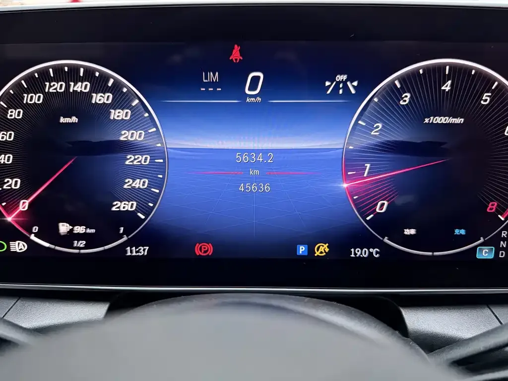 Mercedes-Benz GLC 2024 из CN, фото 6