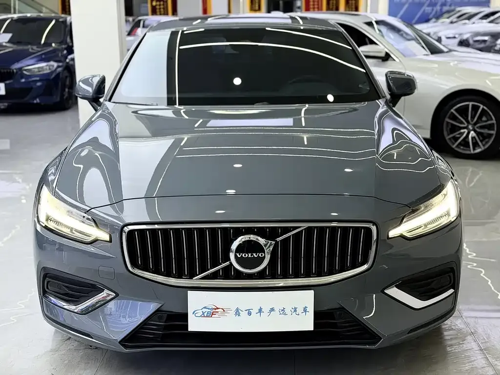 Volvo S60 2023 из CN, фото 6