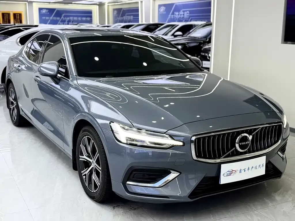 Volvo S60 2023 из CN, фото 7