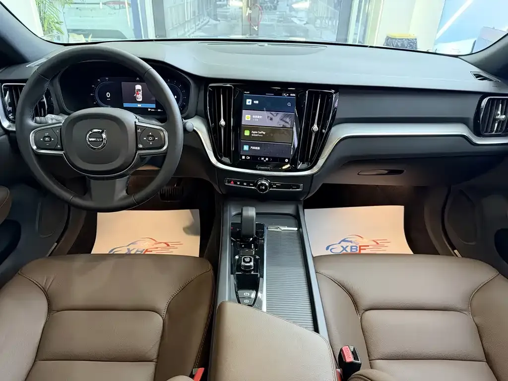 Volvo S60 2023 из CN, фото 5