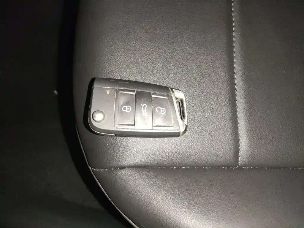 Volkswagen Bora 2024 из CN, фото 9