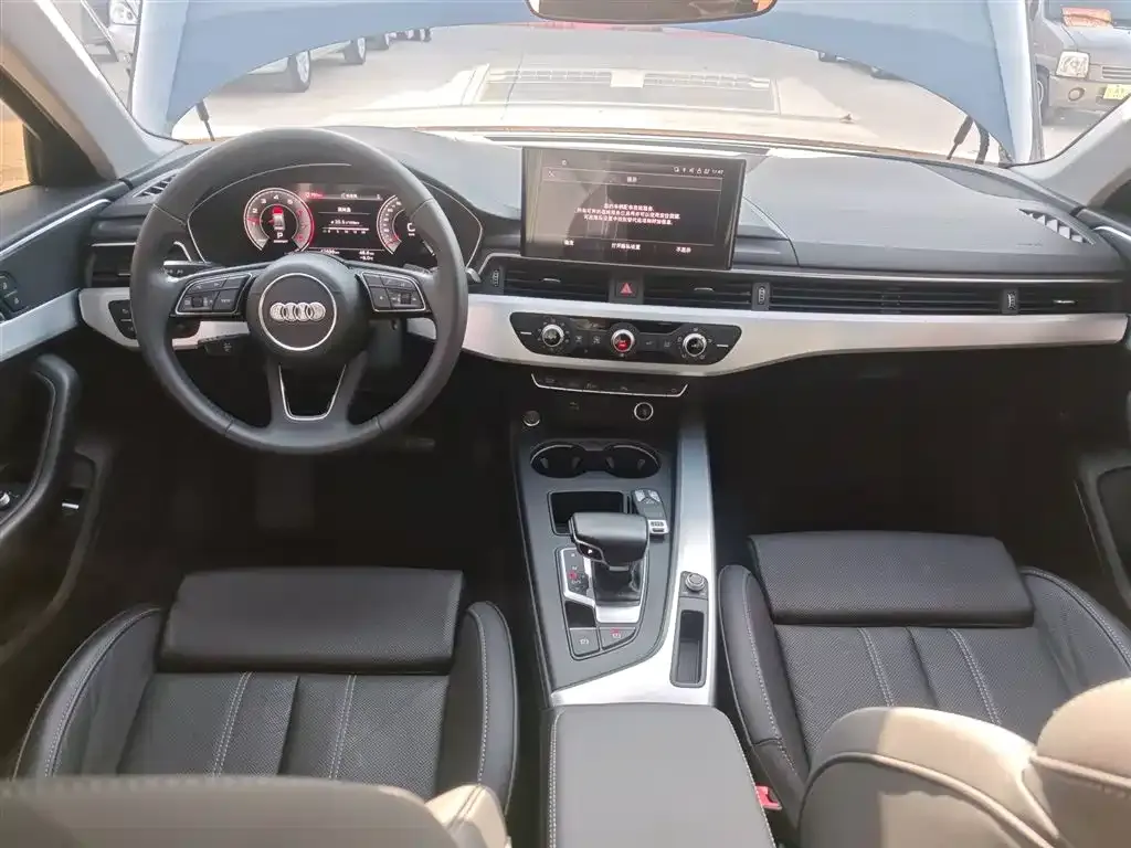 Audi A4L 2022 из CN, фото 10