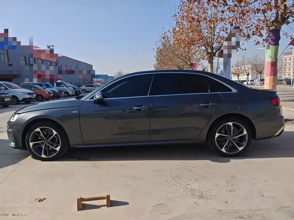 Audi A4L 2022 из CN, фото 5