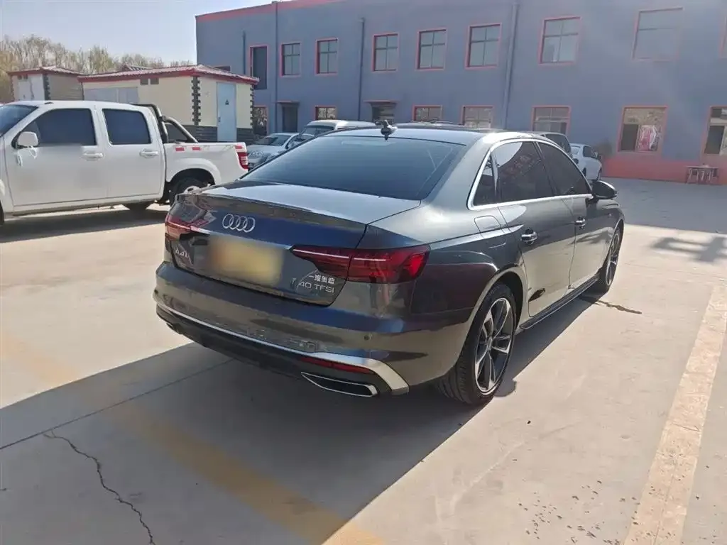Audi A4L 2022 из CN, фото 7
