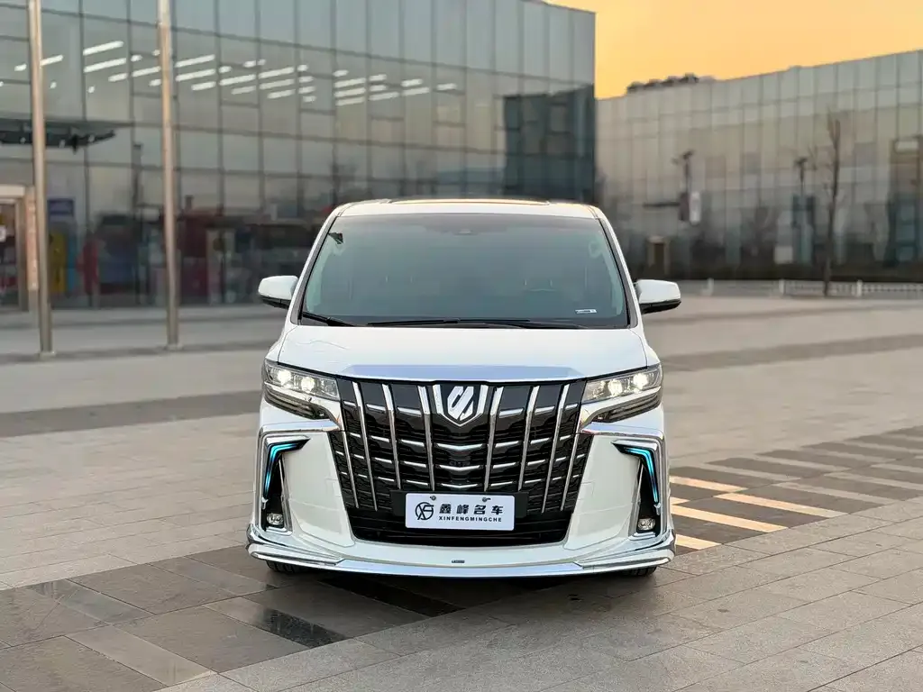 Toyota Alphard 2023 из CN, фото 10