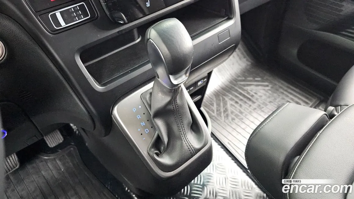 Hyundai Staria 2023 из KR, фото 3