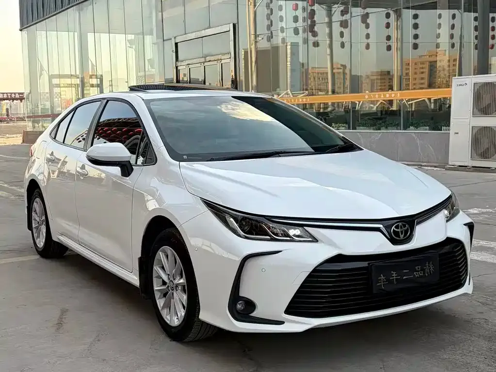 Toyota Corolla — фото 3