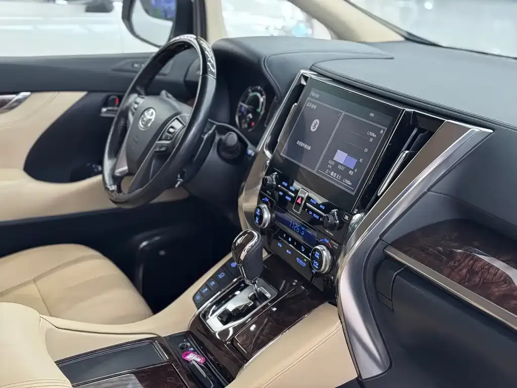 Toyota Alphard 2023 из CN, фото 3