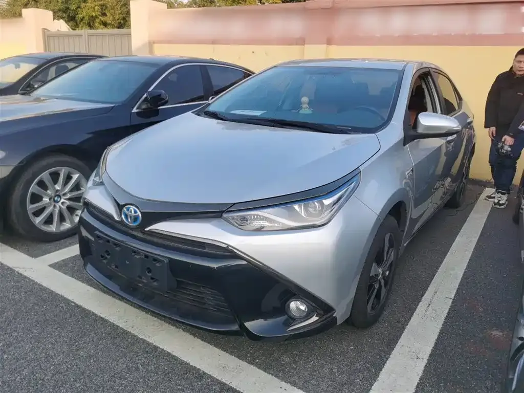 Toyota Levin Twin Engine E+ 2021 из CN, фото 2
