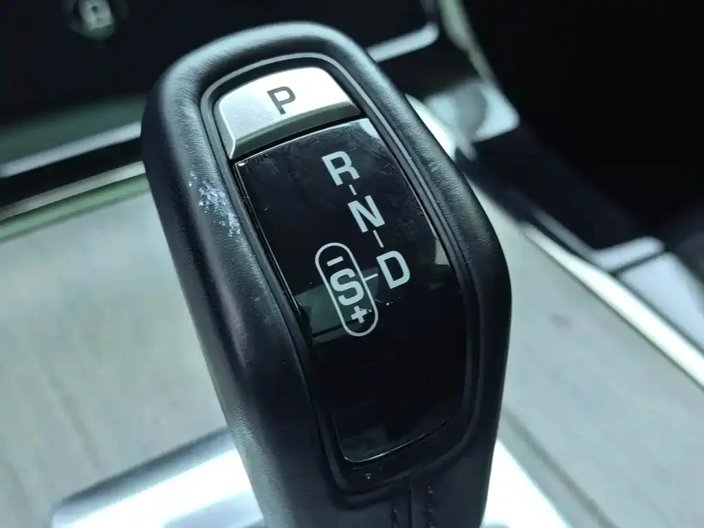 Land Rover Evoque 2022 из CN, фото 2