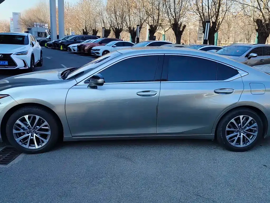 Lexus ES 2022 из CN, фото 6