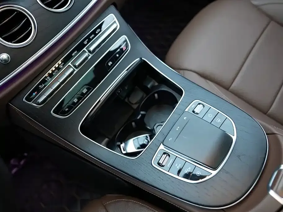 Mercedes-Benz E-Class 2023 из CN, фото 9