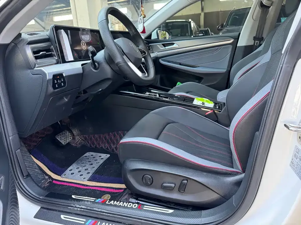 Volkswagen Lamando 2023 из CN, фото 8