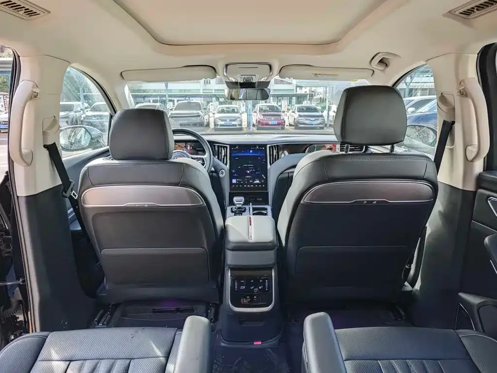 Hongqi HS7 PHEV 2024 из CN, фото 3