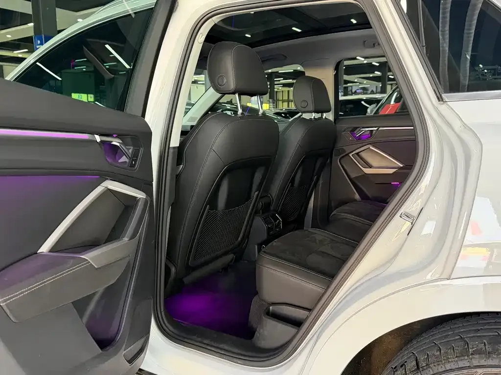 Audi Q3 2022 из CN, фото 10