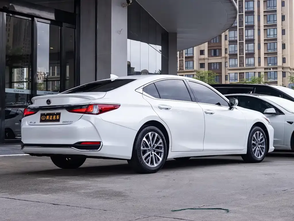 Lexus ES 2024 из CN, фото 3