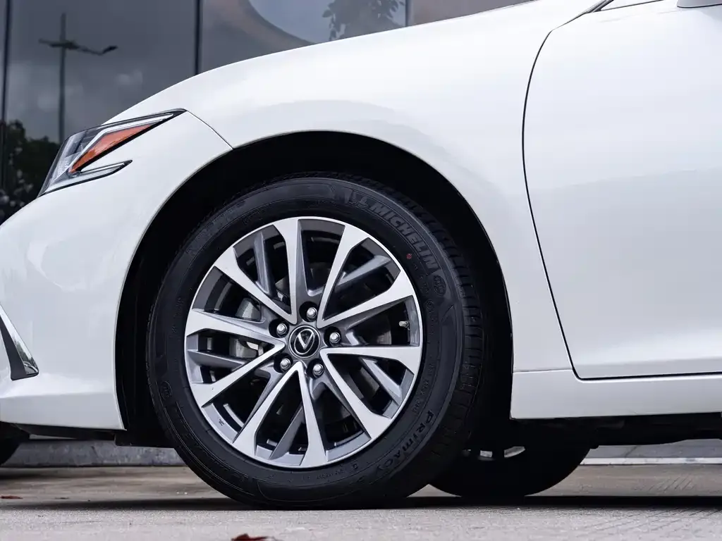 Lexus ES 2024 из CN, фото 8