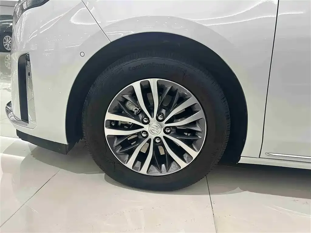 Buick GL8 2024 из CN, фото 2