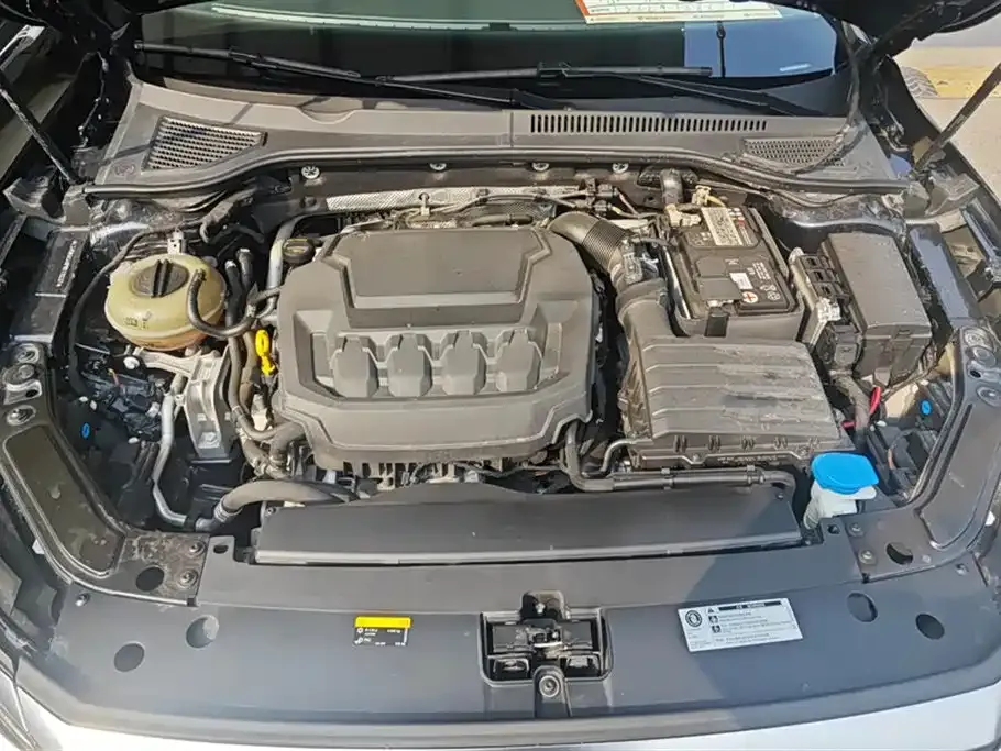 Volkswagen Passat 2023 из CN, фото 10