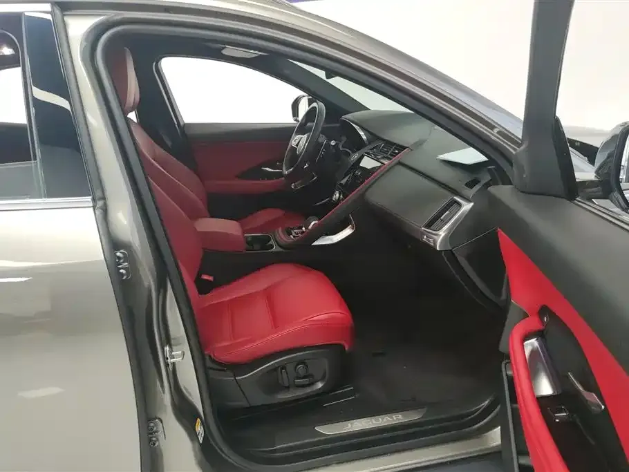 Jaguar E-PACE 2023 из CN, фото 8