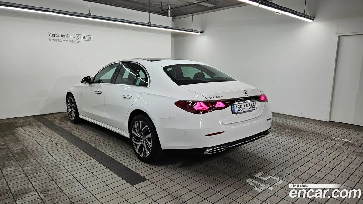 Mercedes-Benz E-Class 2024 из KR, фото 2