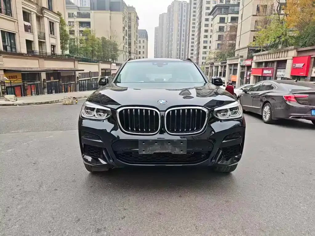 BMW X3 — фото 9