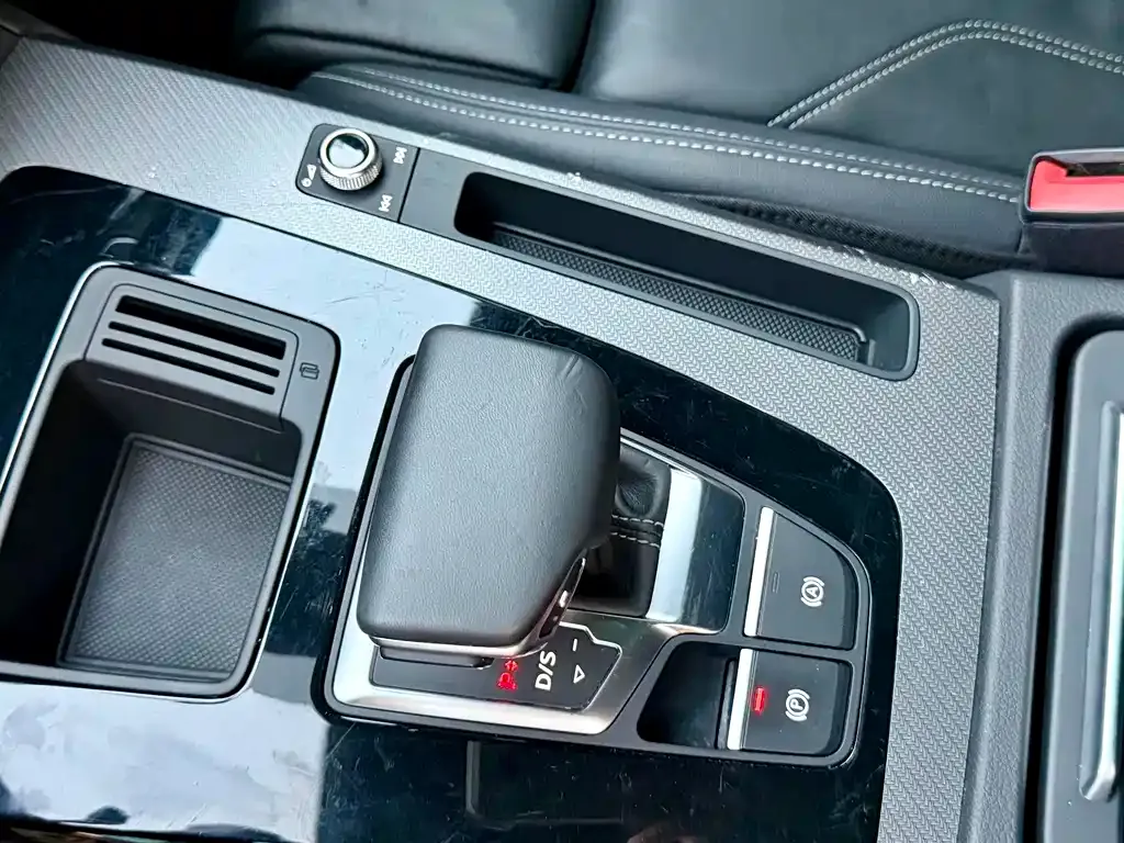 Audi Q5L 2023 из CN, фото 2