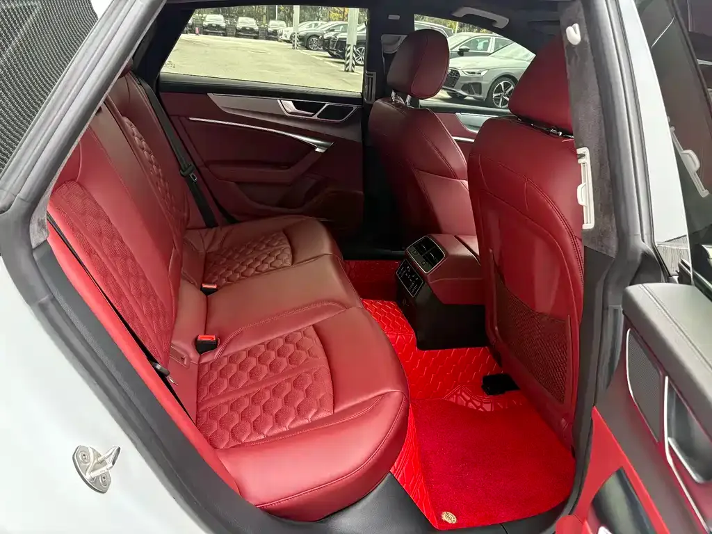 Audi A7 2024 из CN, фото 10