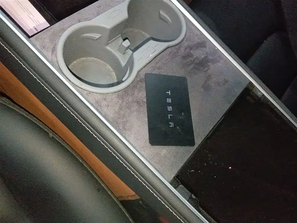 Tesla Model Y 2023 из CN, фото 9