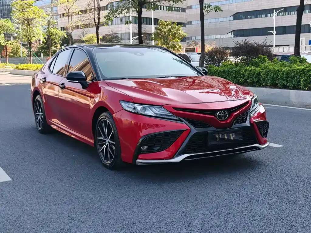 Toyota Camry 2021 из CN, фото 8