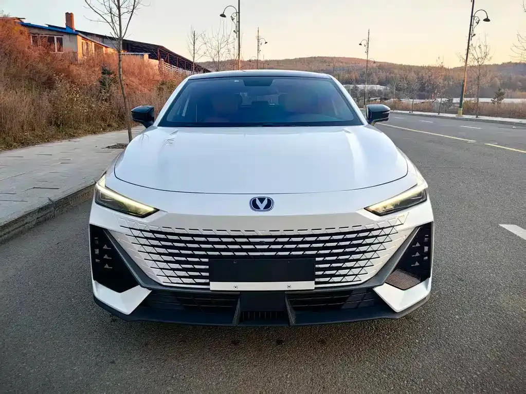 Changan UNI-V 2022 из CN, фото 2