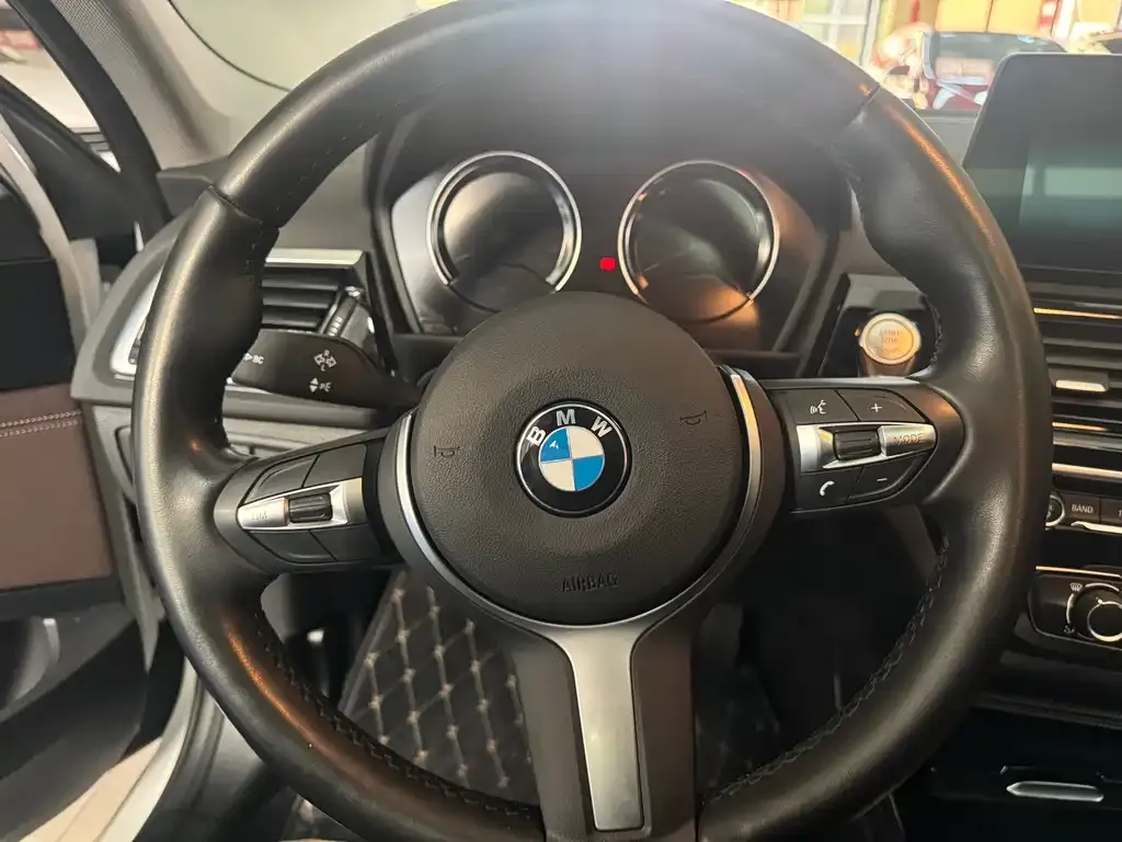 BMW 1 Series 2023 из CN, фото 5
